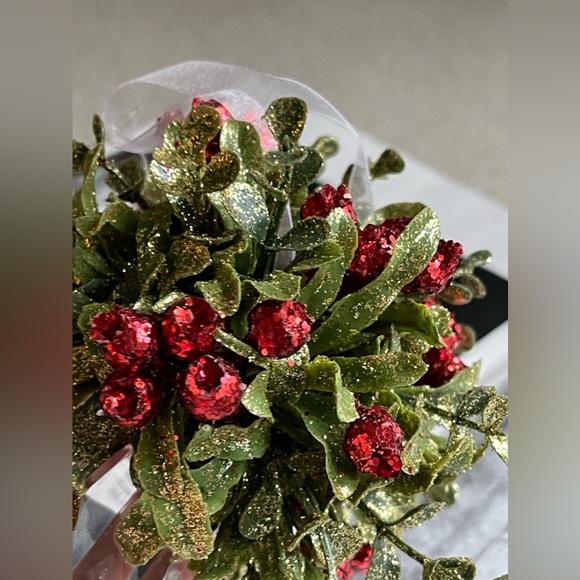 New Kissing Krystals Christmas Legend Of The Mistletoe Ornament Tii Collection - Picture 10 of 12